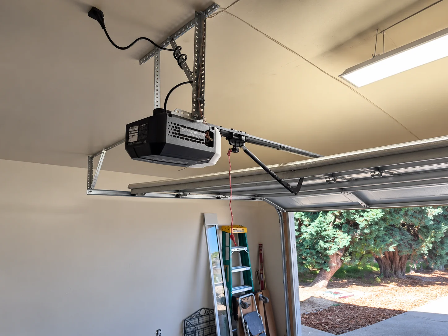 Garage Door Opener Problems: 7 Signs You Need Repair or Replacement